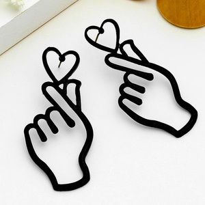 🆕NIP: Picasso Style Heart ❤️ Hand Black Earrings